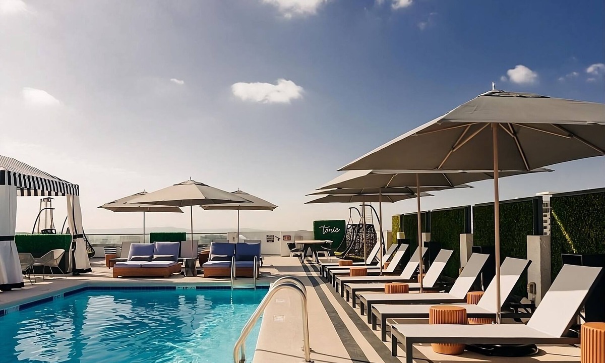 Norma Triangle House | Queen Room Comfort in Upscale Location! 4 Pet-Friendly Units, Rooftop Pool