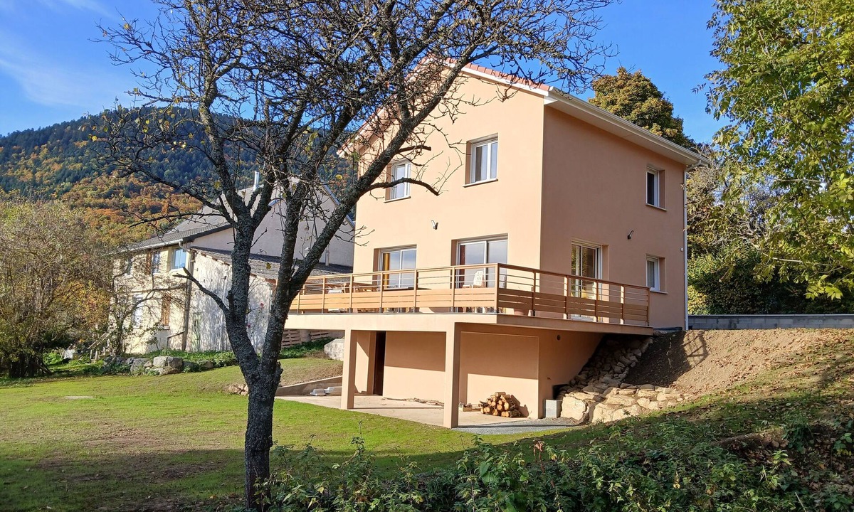 Pierre-Chatel House | Quiet house with superb view