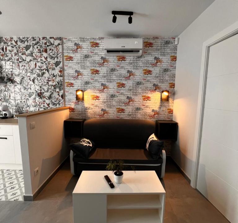 Villa de Vallecas Apartment | R4 Espacio ideal trabajo y descanso junto a Metro Madrid