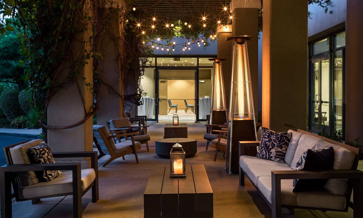 Contra Costa Centre Hotel | Renaissance Walnut Creek Hotel