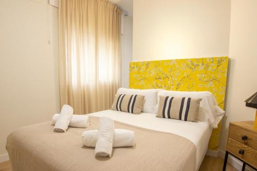 Encarnacion-Regina Apartment | RentalSevilla Doña María Coronel