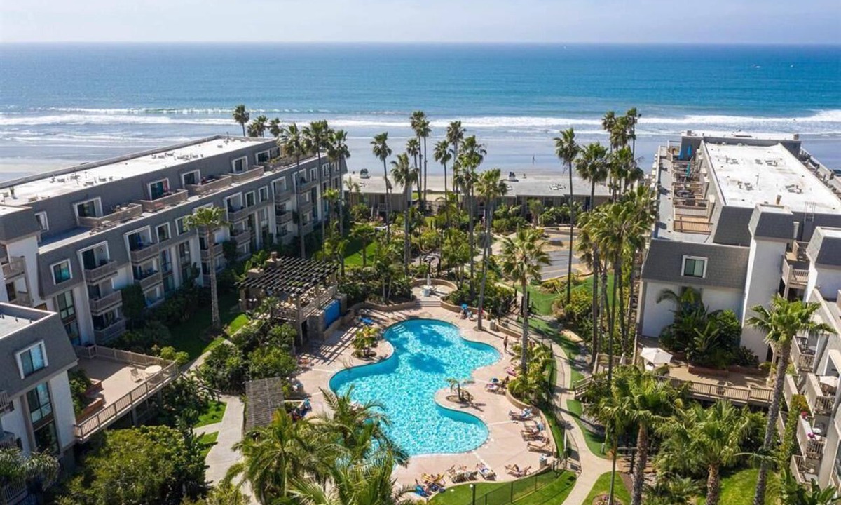 South Oceanside Condo | Resort Style * Pool+Hot Tub * Direct Beach Access