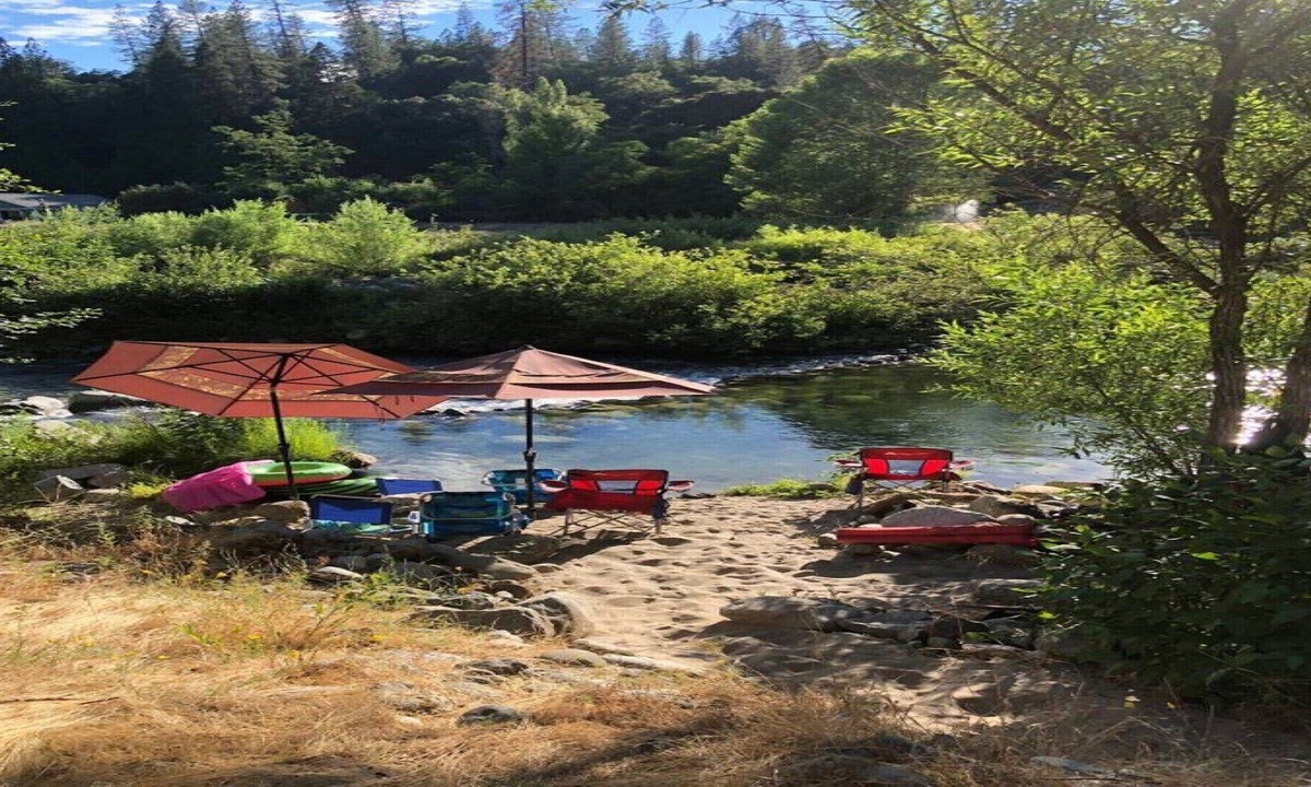 Cedar Ridge Cabin | River Front Cabin on the middle fork of the Yuba River