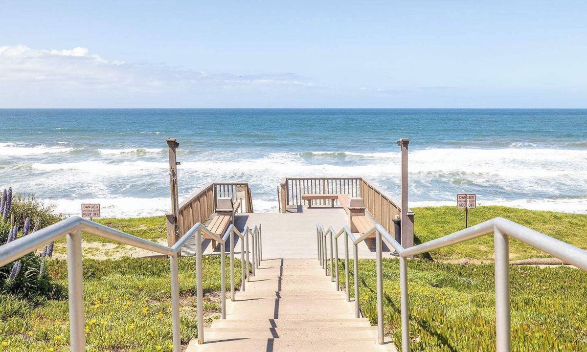 Leucadia House | Sea Bluff - Direct Beach Access
