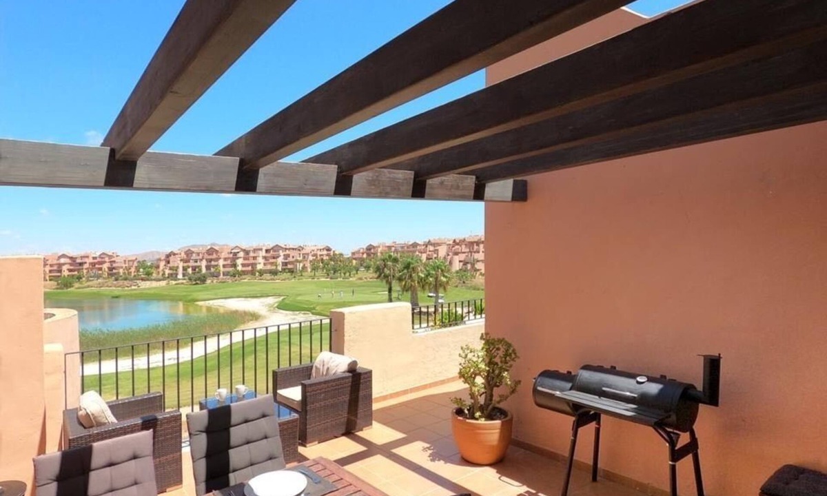 Torre-Pacheco Apartment | Spacious 3-bed, 2-bath apartment with balcony, frontline golf and lake views