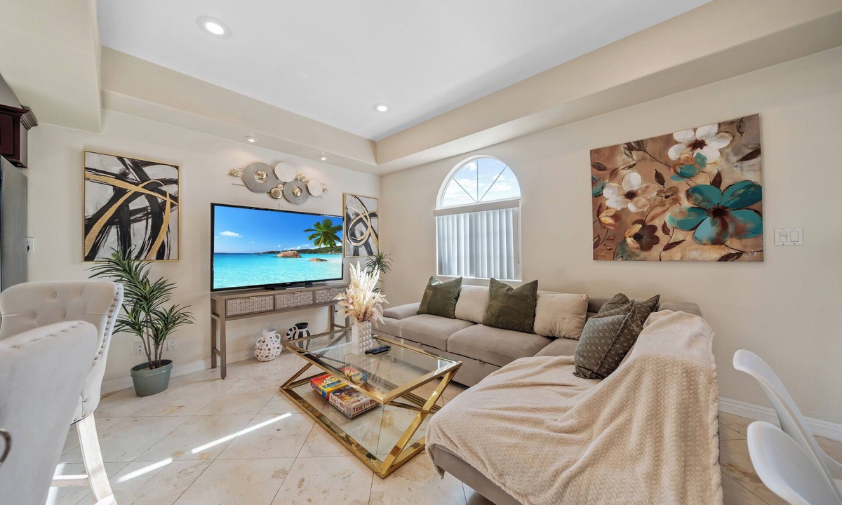 Mid-City House | Spacious 4-Bed 3.5-Bath House w Garage, Gated Yard