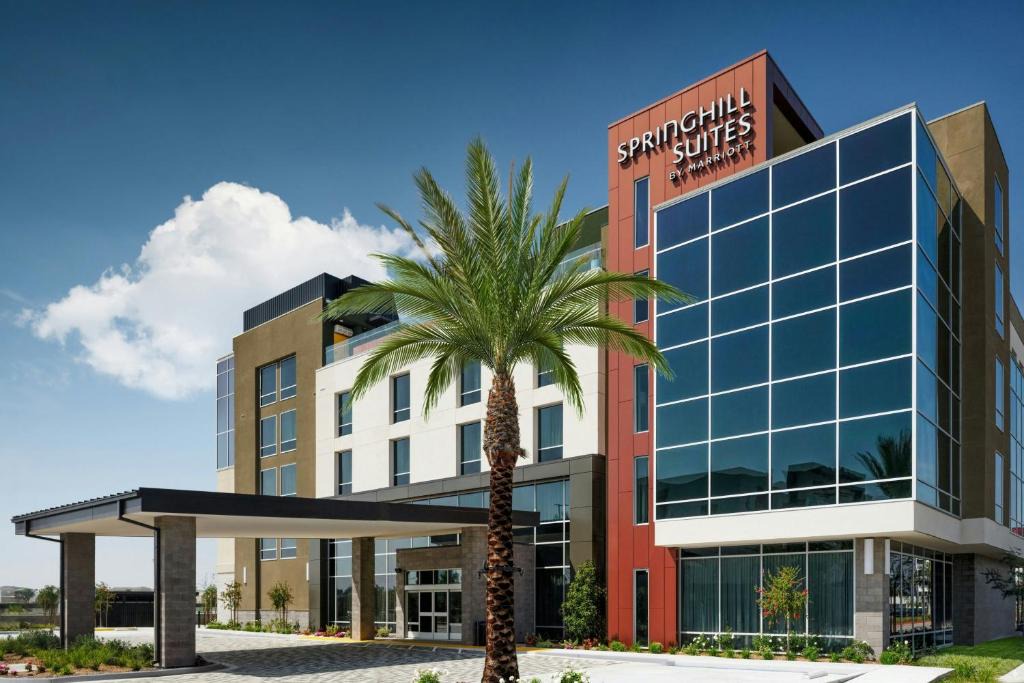 Riverpark Hotel | SpringHill Suites by Marriott Ventura Oxnard