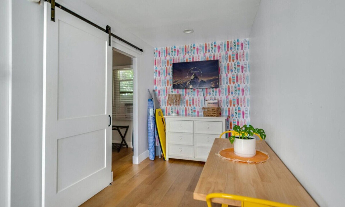Huntington Beach Bed & Breakfast | Steps To Beach, Main St, Pac City | BBQ | Firepit