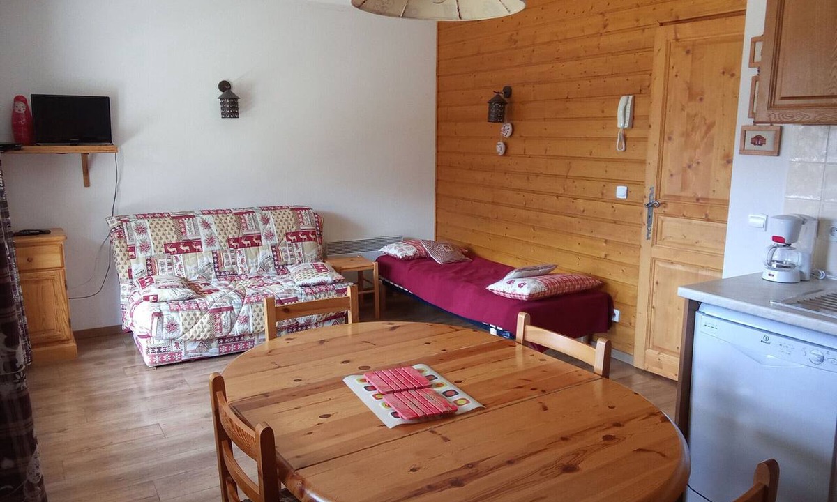 Le Devoluy Apartment | Studio cabin 4 pers, mountain view, ski access