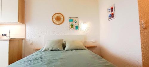 Prunieres Apartment | studio cosy vue lac, avec piscine et tennis