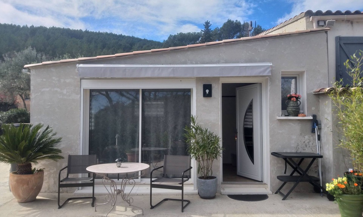 Cuers Apartment | Studio Var au Calme Proche de Toulon et Hyères