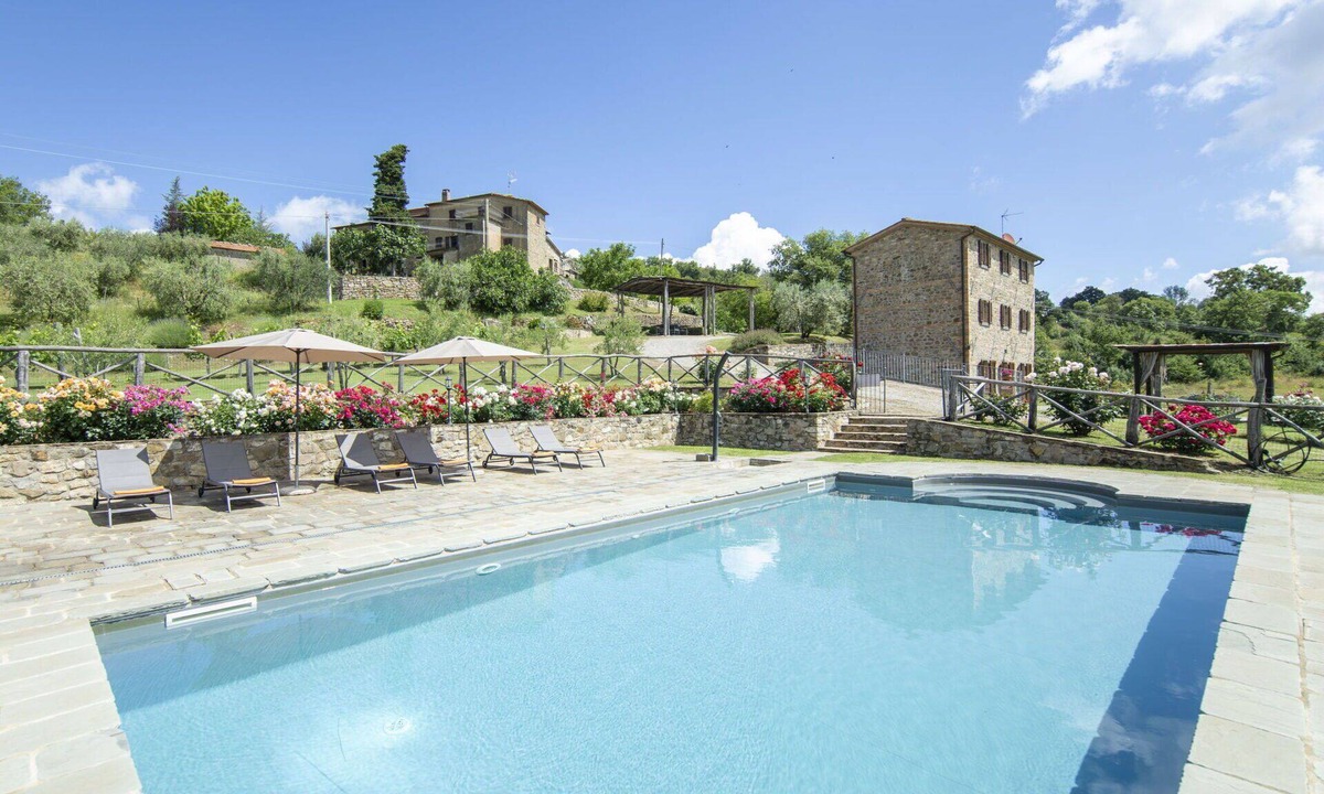 Bivio Lugnano Villa | Stunning private villa for 7 guests with private pool, WIFI, TV and patio