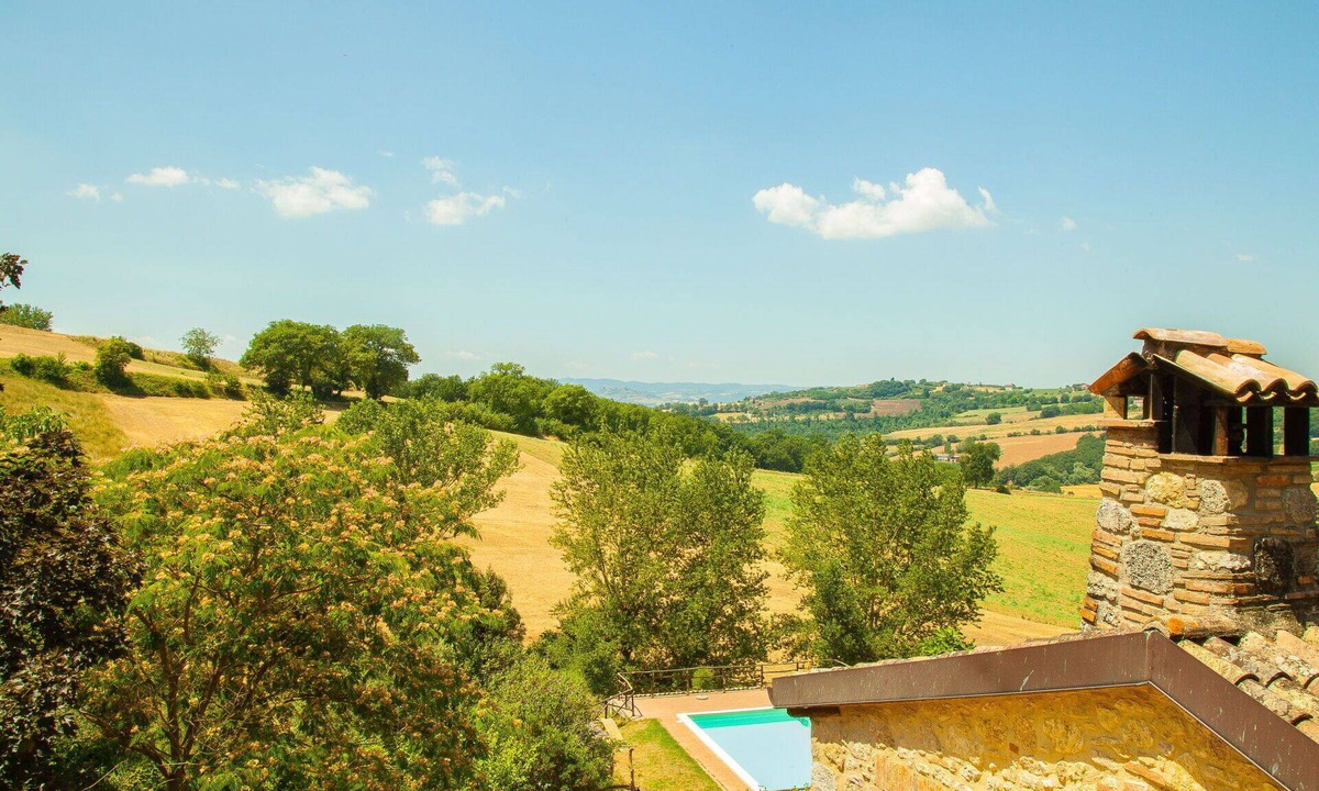 Loreto Villa | Stunning private villa for 8 people with WIFI, private pool, terrace and pets allowed