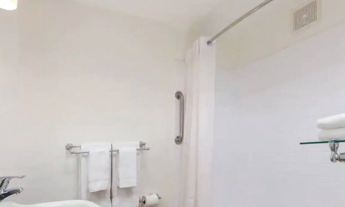 Financial District Hotel | Stylish Studio Suite in San Francisco
