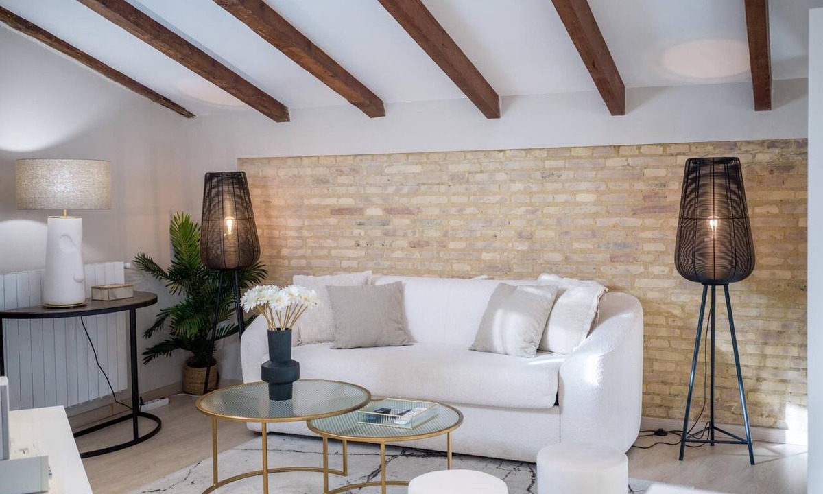 La Seu Apartment | Sunny studio Loft, 2 to 4 pax Terrace Old City