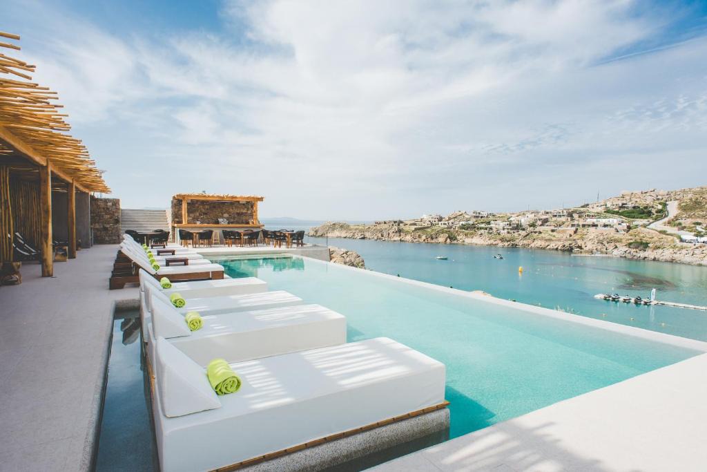 Paraga Hotel | Super Paradise Hotel