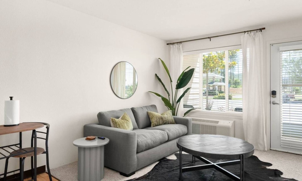 Paradise Apartment | The Lassen | Spacious & Private 1bdrm in Paradise