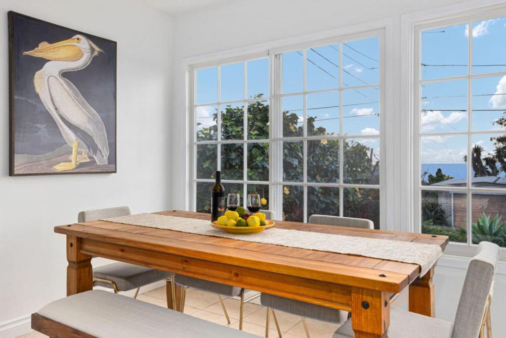 Cardiff-by-the-Sea Apartment | The Pelican