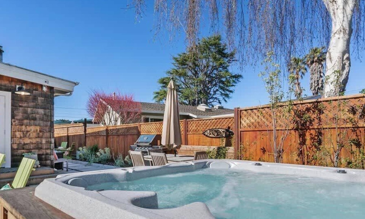 Aptos House | Tiki Tides