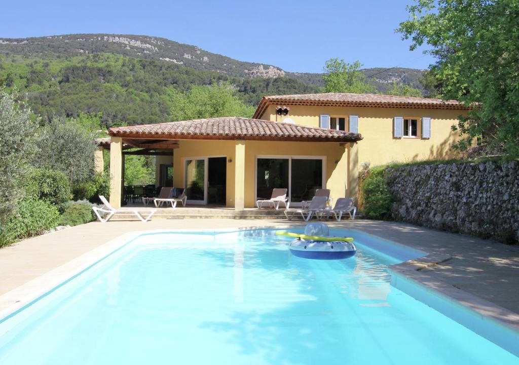 Bargemon Villa | Tranquil Villa in Bargemon with Private Pool