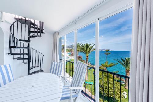 Nerja Apartment | TUHILLO 3B MENYBER