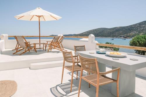 Platis Gialos Apartment | Turquoise