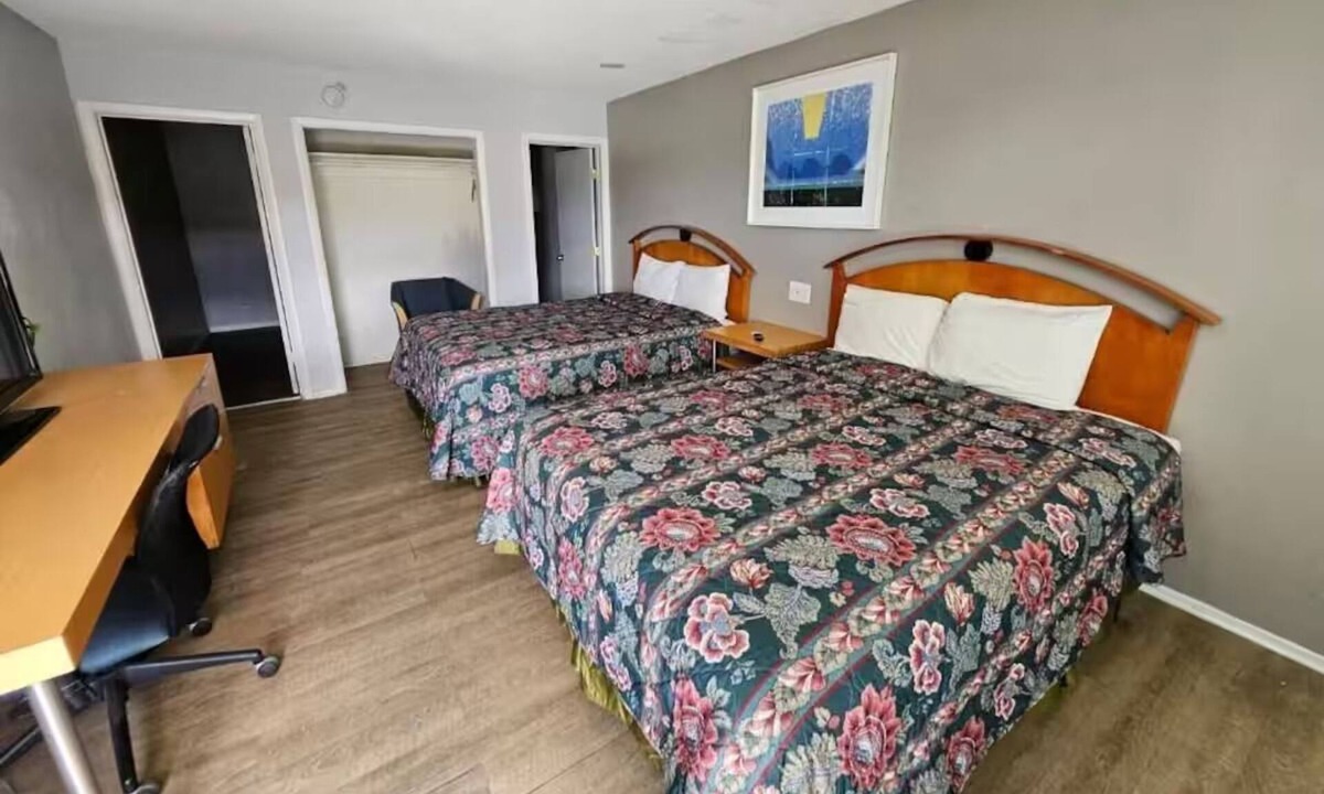 Ridgecrest Hotel | Two Rooms | Affordable & Comfortable Queen Beds Studio Explore Ridgecrest