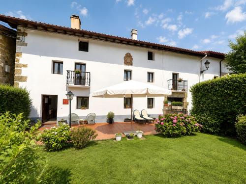 Larraun Villa | Uitzenea Casa familiar con jardín