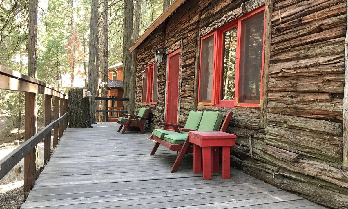 Alta Sierra Cabin | Unplugged Rustic Cabin in the Woods