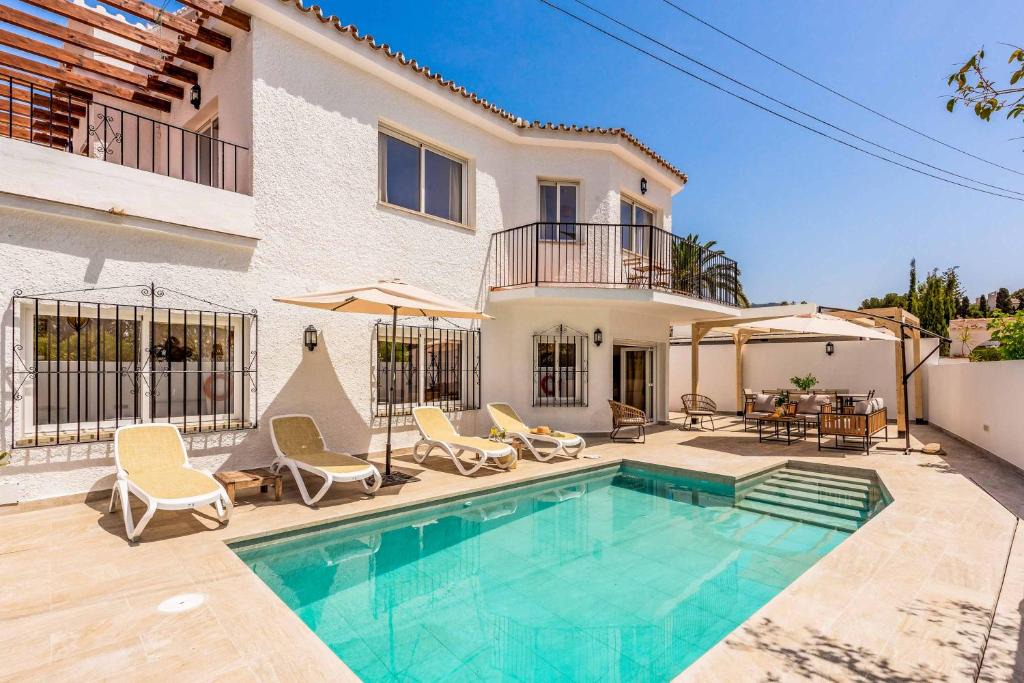 Nerja Villa | Villa El Algarrobo