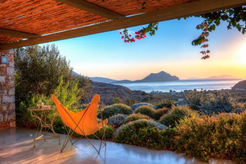 Aegiali Villa | Villa Handras-Main villa, by Amorgos Holiday Homes