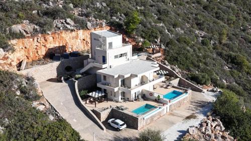 Vathi House | Villa Hibiscus, piscine privée avec une vue splendide
