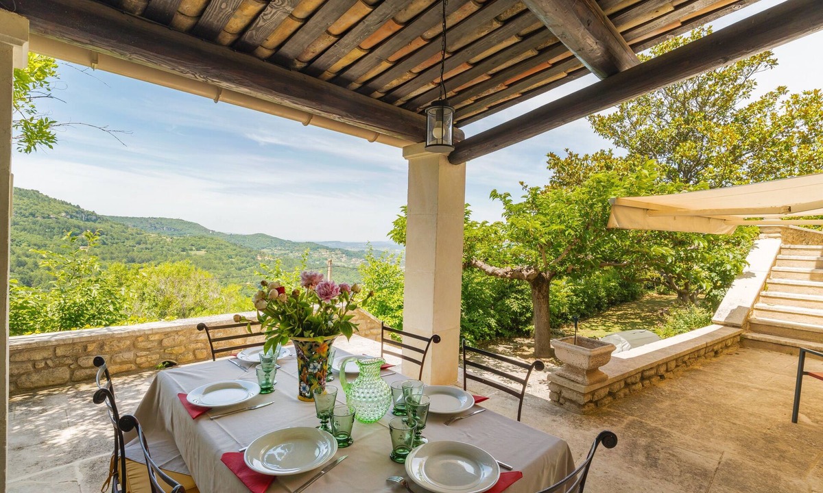 Saignon Villa | Villa “Longomai” with Mountain View, Wi-Fi, and Air Conditioning