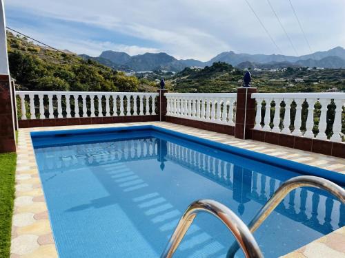 Nerja Villa | Villa Marimel con piscina privada