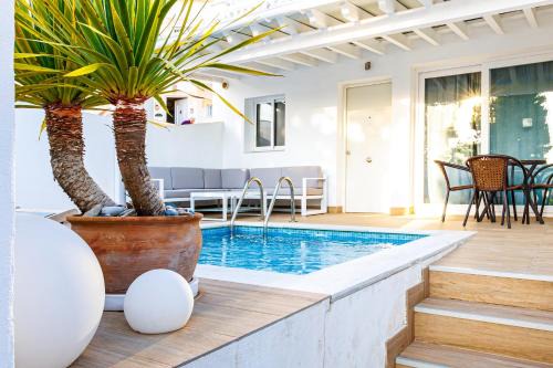 Nerja Villa | Villa Parador private Heated Pool roof terrace