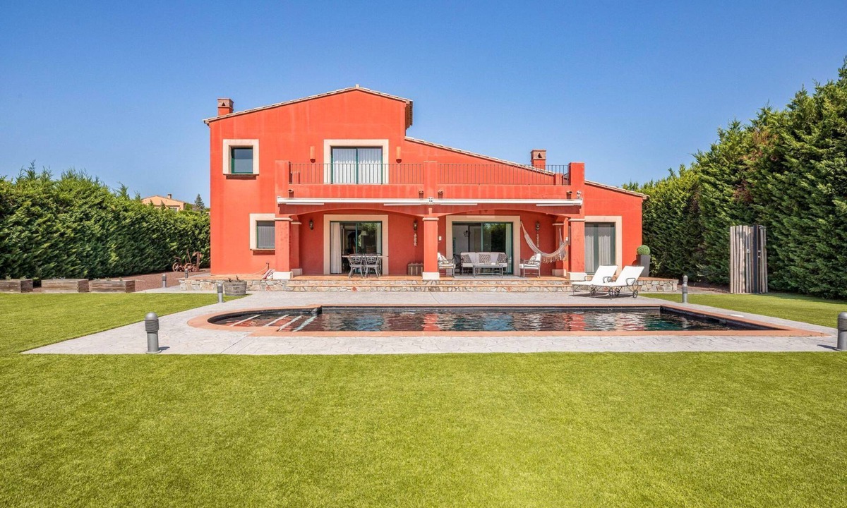 Perelada Villa | Villa Perelada Golf - Four Bedroom Villa, Sleeps 8