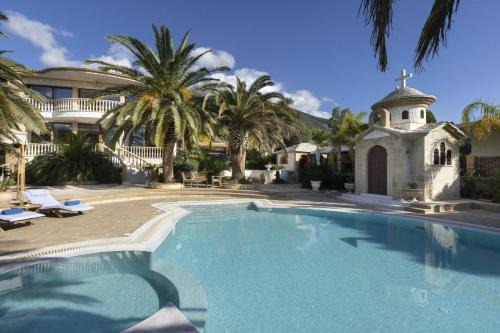Porto Germeno Villa | Villa Visanty with Private Pool & Access to Beach