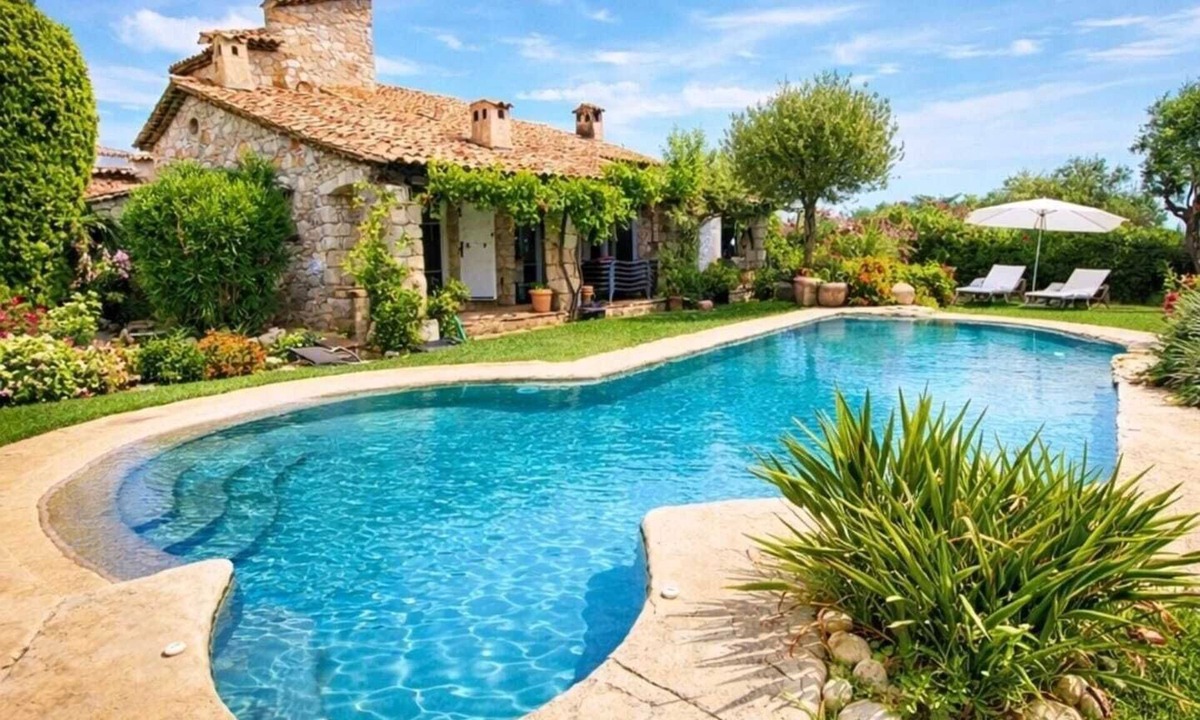 Saint-Laurent-du-Var Villa | Villa WithGarden- Pool - Wifi - AC-View Of The Sea