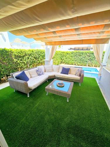 Roldan Villa | Villa with private pool and jacuzzi - EN10LT