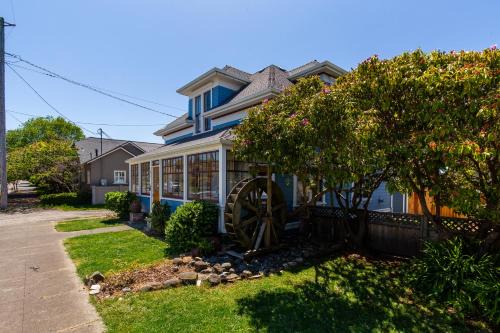 Eureka House | Water Wheel Victorian