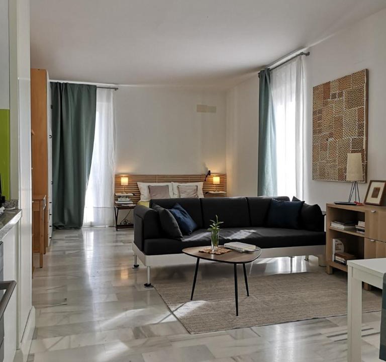 San Lorenzo Apartment | White Loft Alameda