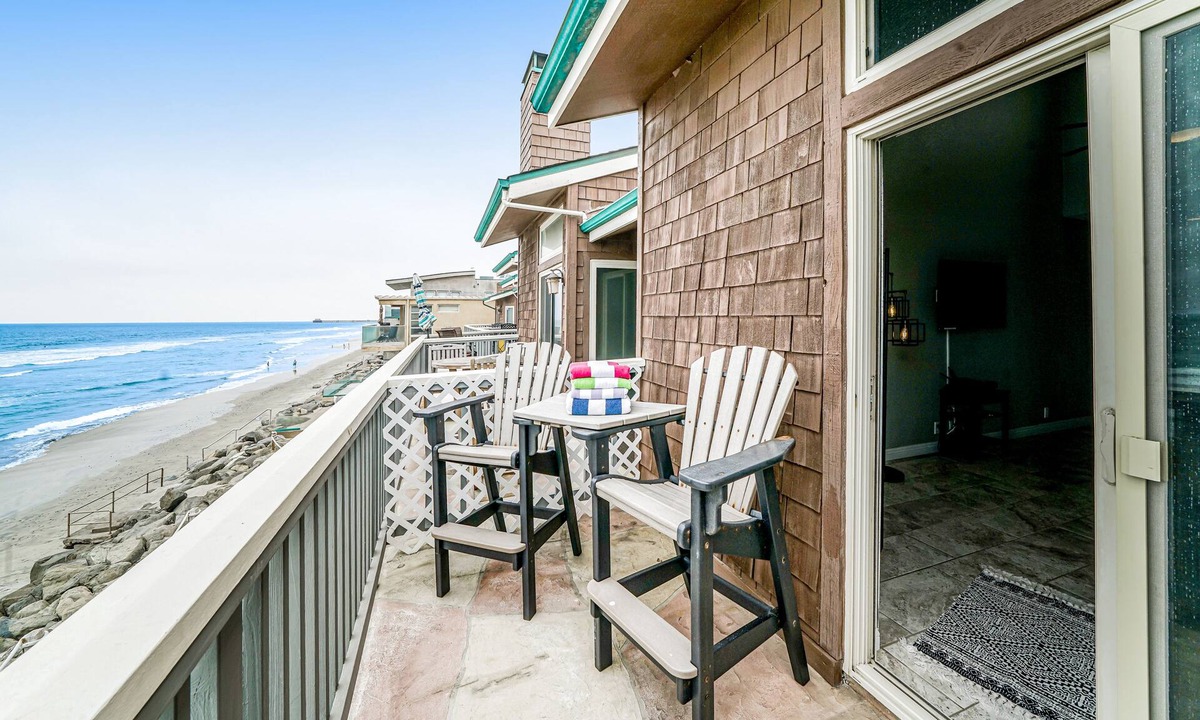 South Oceanside Condo | Whitewater Village Charm - 30 Night Minimum