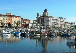 Charming studio classified 3 *, tastefully decorated by the sea, swimming pool, air conditioning, park in Saint-Raphaël