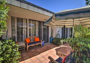 Modern Palm Springs Gem - Pool Access and Mtn Views