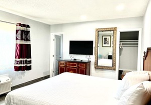 Sundial Lodge