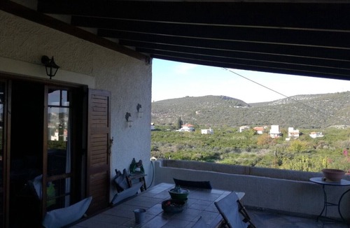 Melissopetra Cottage | Βίλα Φανης . Η απόλυτη ηρεμία. Απεριόριστη θέα θάλασσα βουνό.