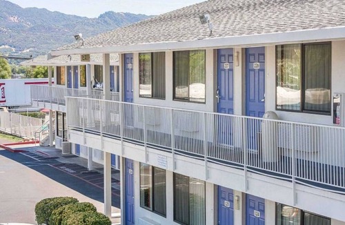 Ukiah Apartment | 1 Queen Bed|Mini Fridge