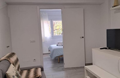 El Pilar Apartment | 10Guests-3minToMetro