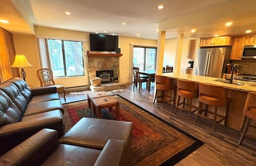 Mammoth Lakes Condo | 111 Premium