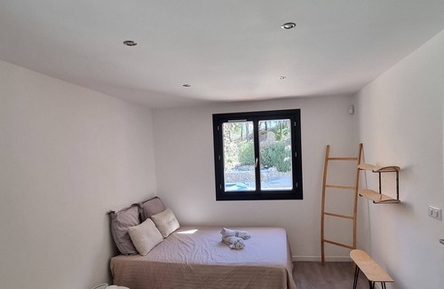 Rognes Villa | 140 m² AC villa - New interior - Exceptional setting - Between Aix and Lubéron